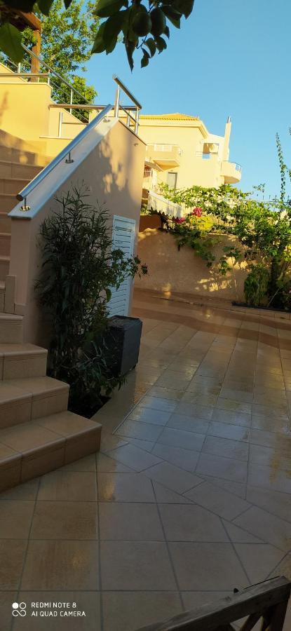 House,1000M From Beach Lagonisi Exterior photo